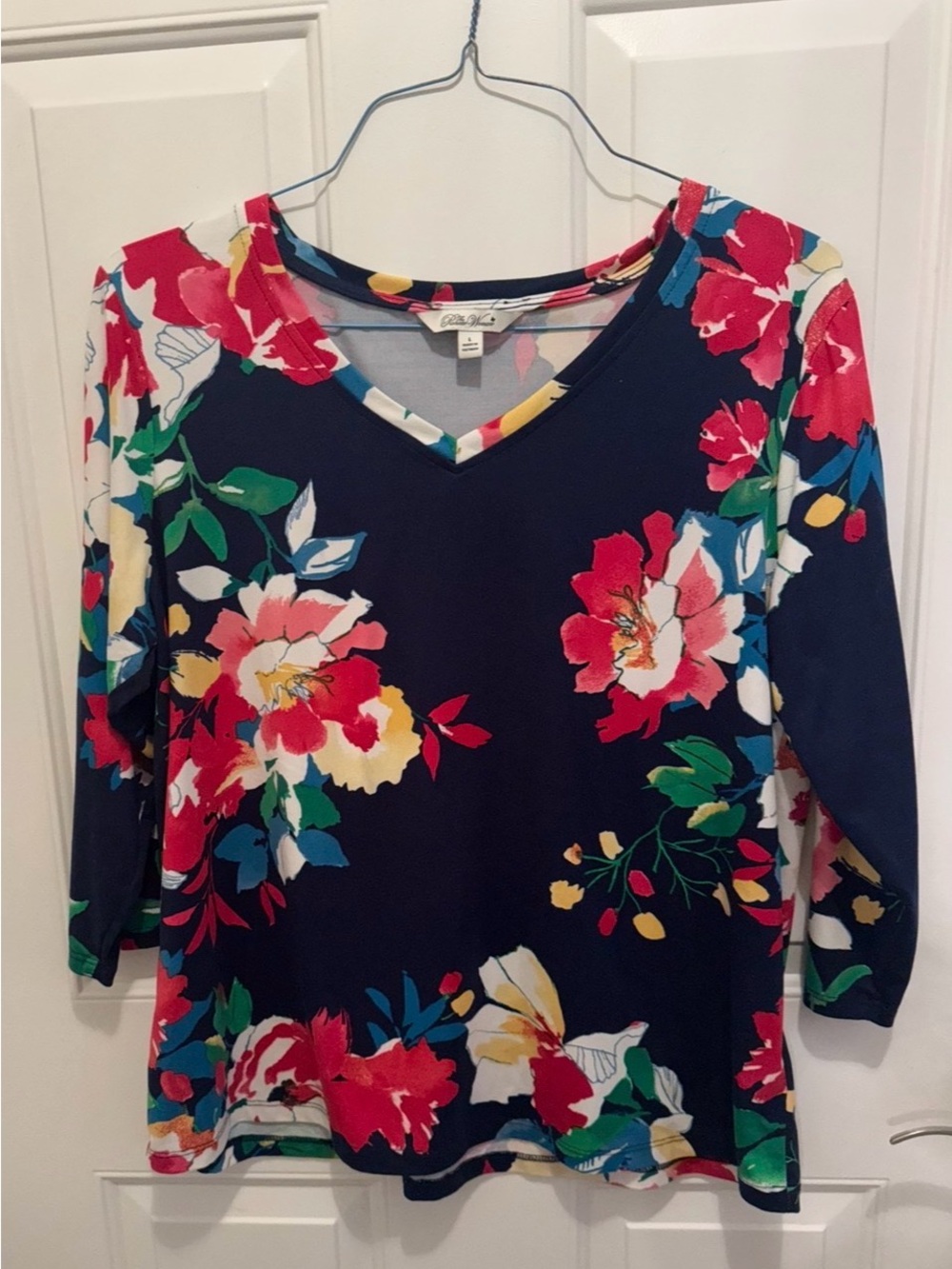 The Pioneer Woman Navy Floral V-Neck Long Sleeve Top-Large